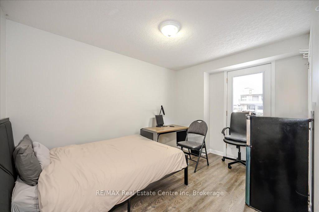 Photo 8 of Unit 15, 142 York Road, Guelph, St. Patrick's Ward — HOMEH