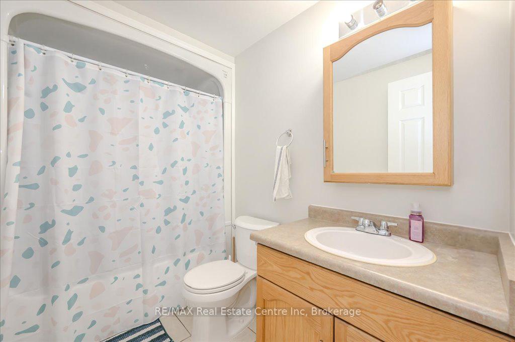 Photo 10 of Unit 15, 142 York Road, Guelph, St. Patrick's Ward — HOMEH