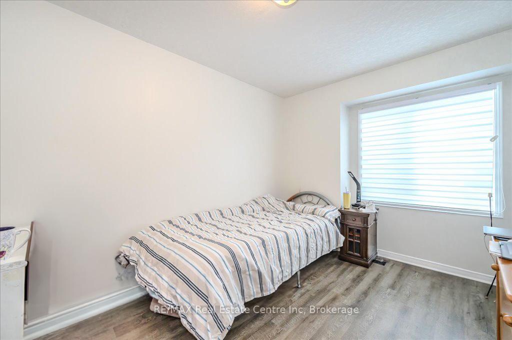 Photo 12 of Unit 15, 142 York Road, Guelph, St. Patrick's Ward — HOMEH