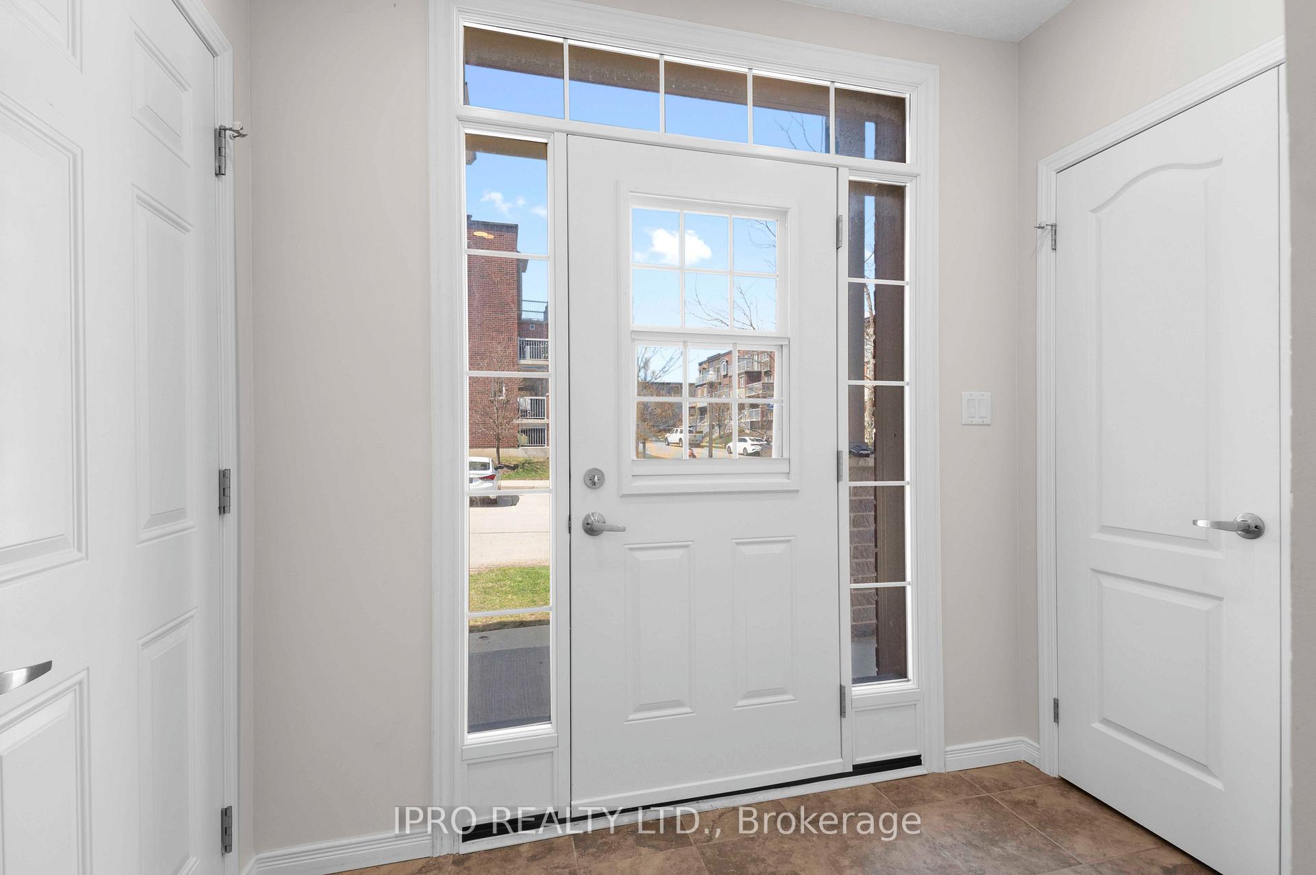 Photo 5 of Unit B, 201 Rachel Crescent, Kitchener, Huron Park — HOMEH
