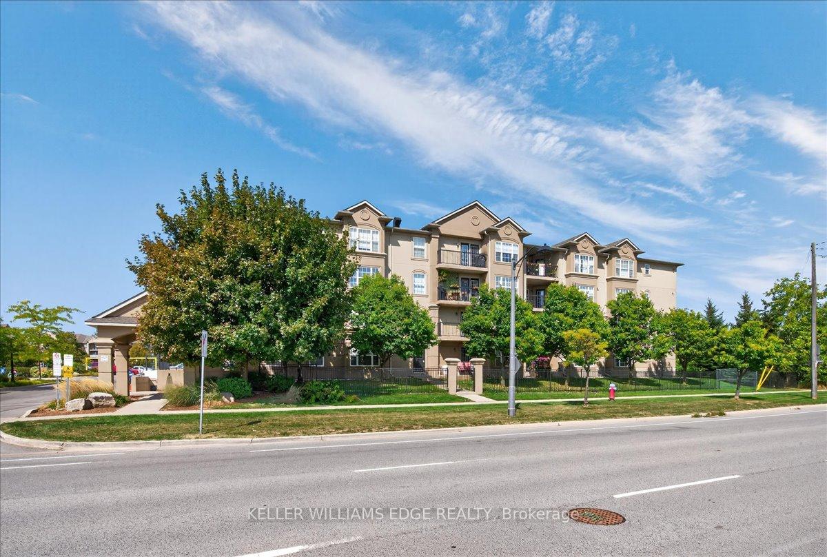 Photo 2 of Unit 402, 2055 Appleby Line, Burlington, Uptown — HOMEH
