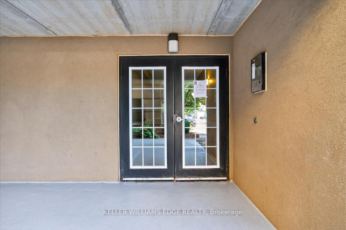 Photo 4 of Unit 402, 2055 Appleby Line, Burlington, Uptown — HOMEH