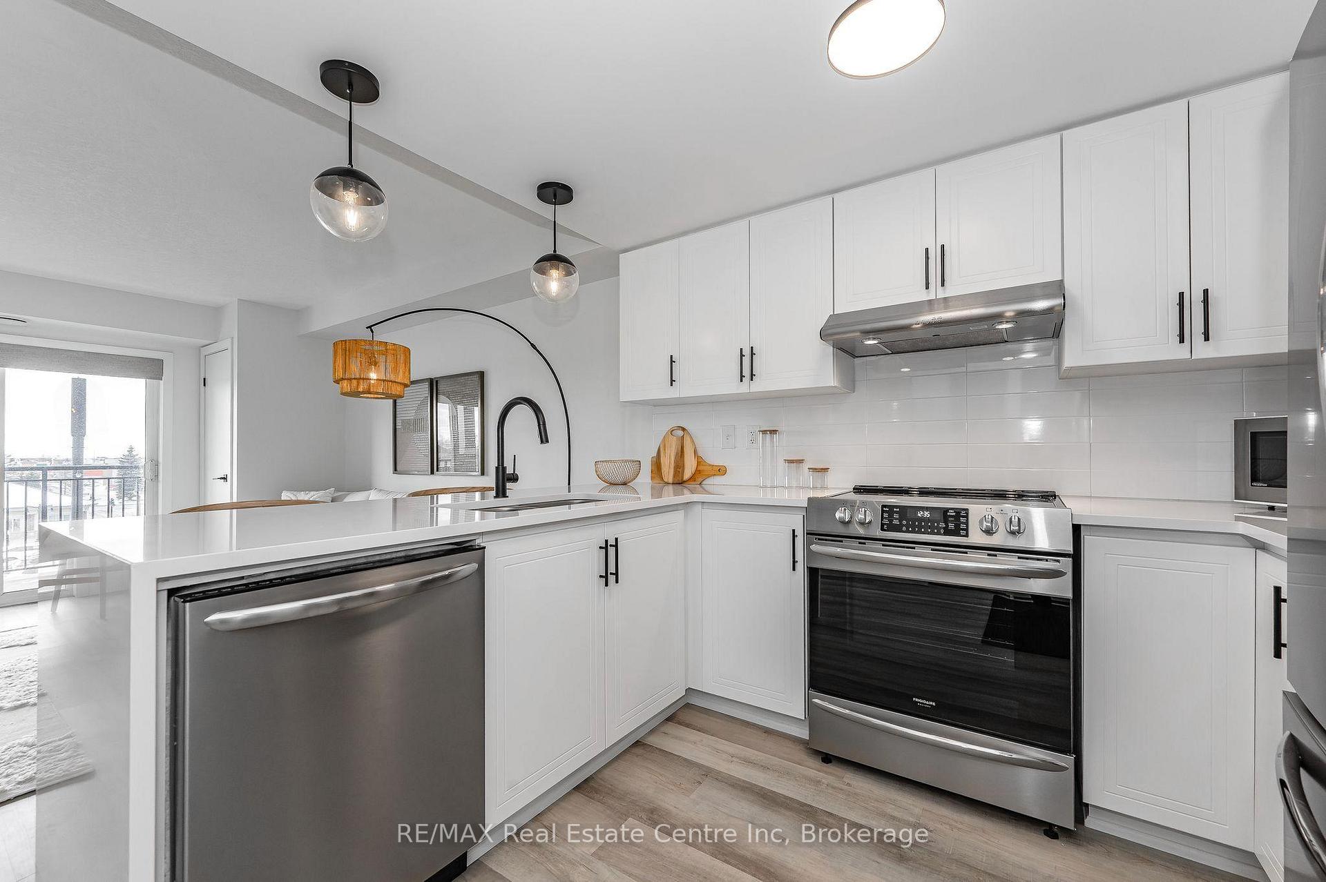 Photo 3 of Unit 403, 45 Goodwin Drive, Guelph, Pineridge/Westminster Woods — HOMEH