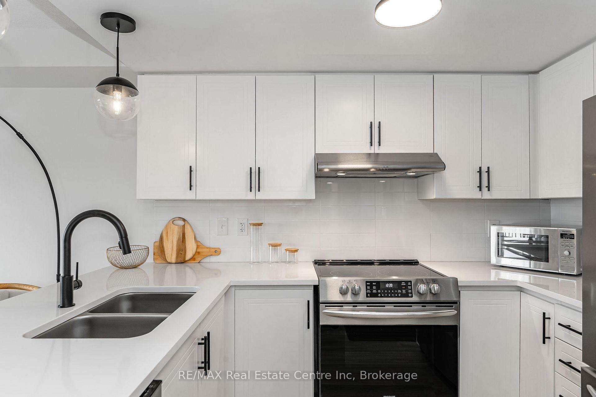 Photo 4 of Unit 403, 45 Goodwin Drive, Guelph, Pineridge/Westminster Woods — HOMEH