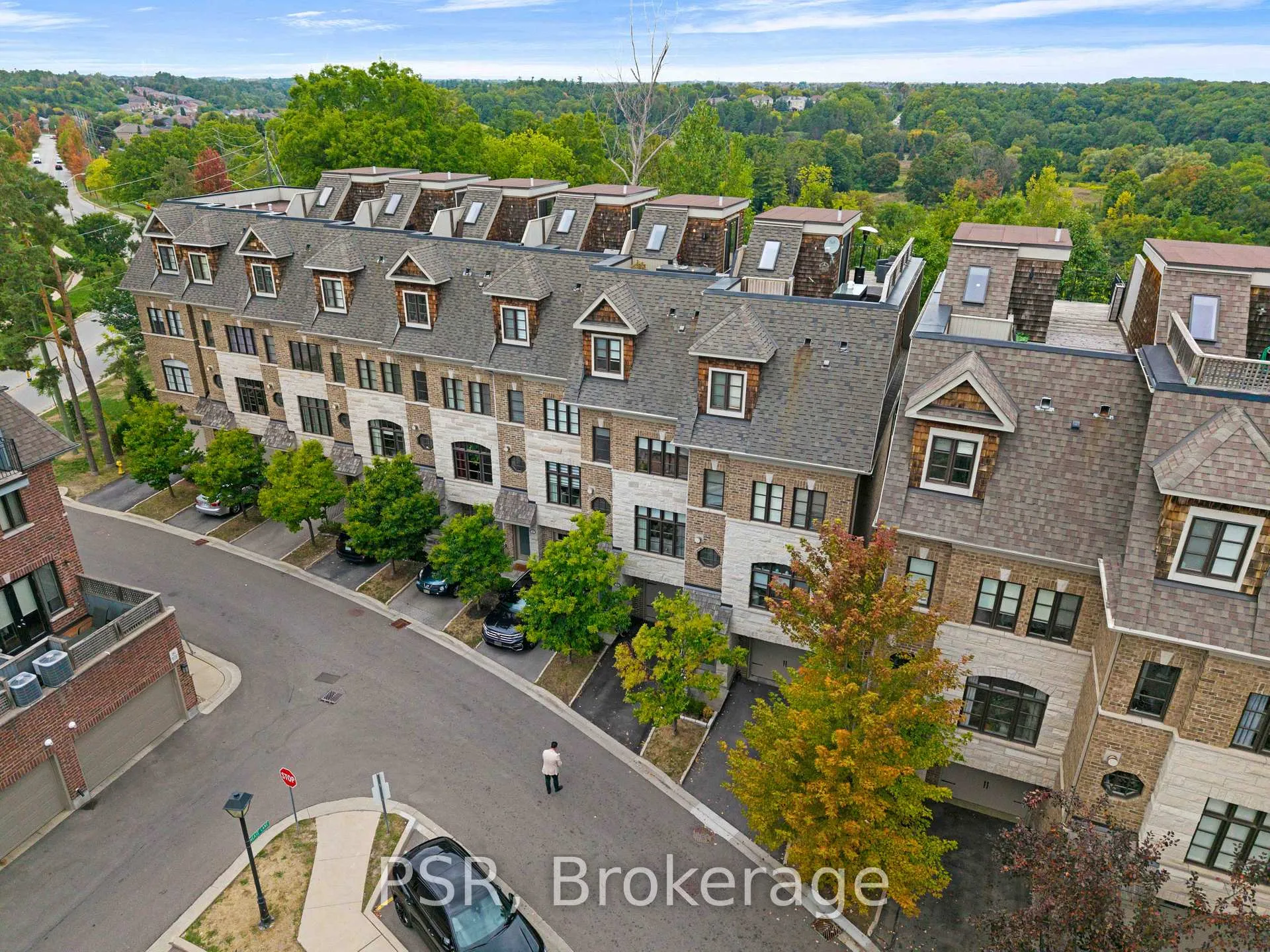 Front of Unit 50, 117 Powseland Crescent