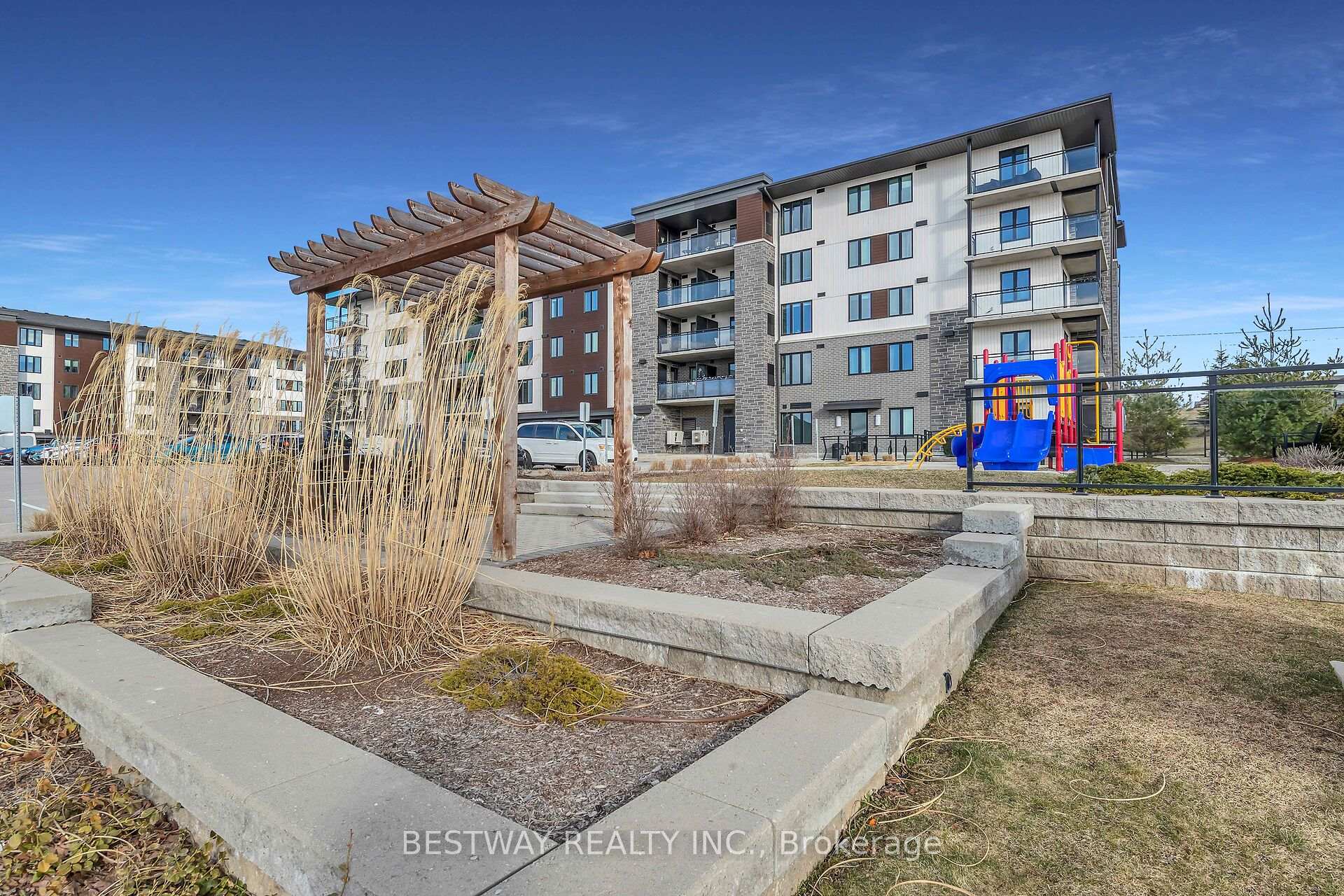 Photo 40 of Unit 407, 108 Summit Ridge Drive, Guelph, Grange Road — HOMEH