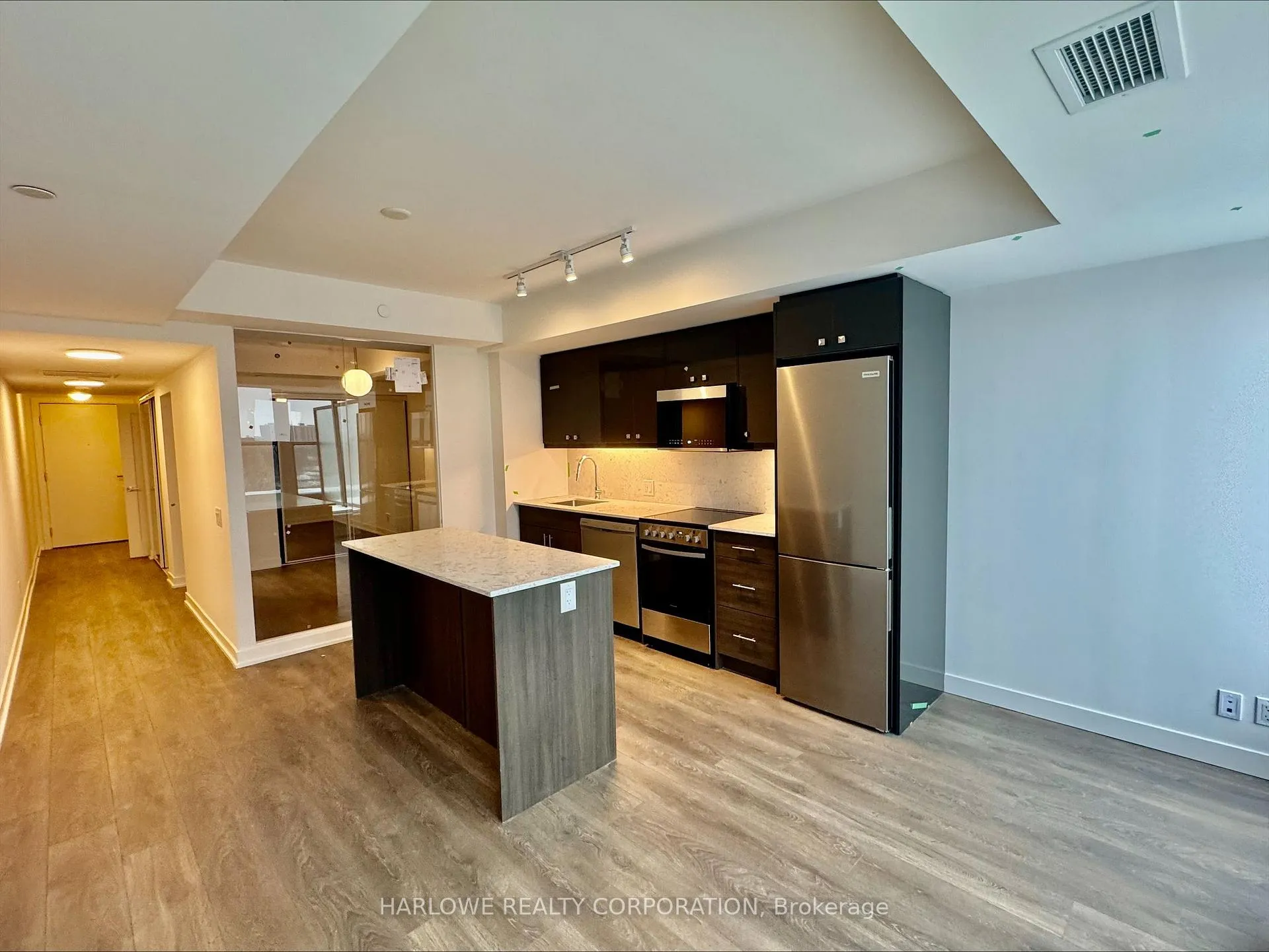 Front of Unit 805, 2 Manderley Drive