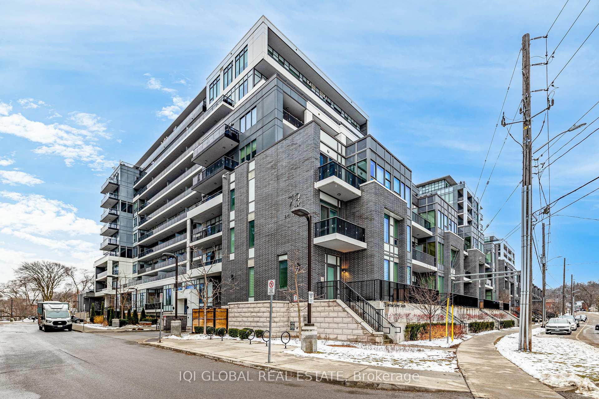Front of Unit 512, 73 Arthur Street