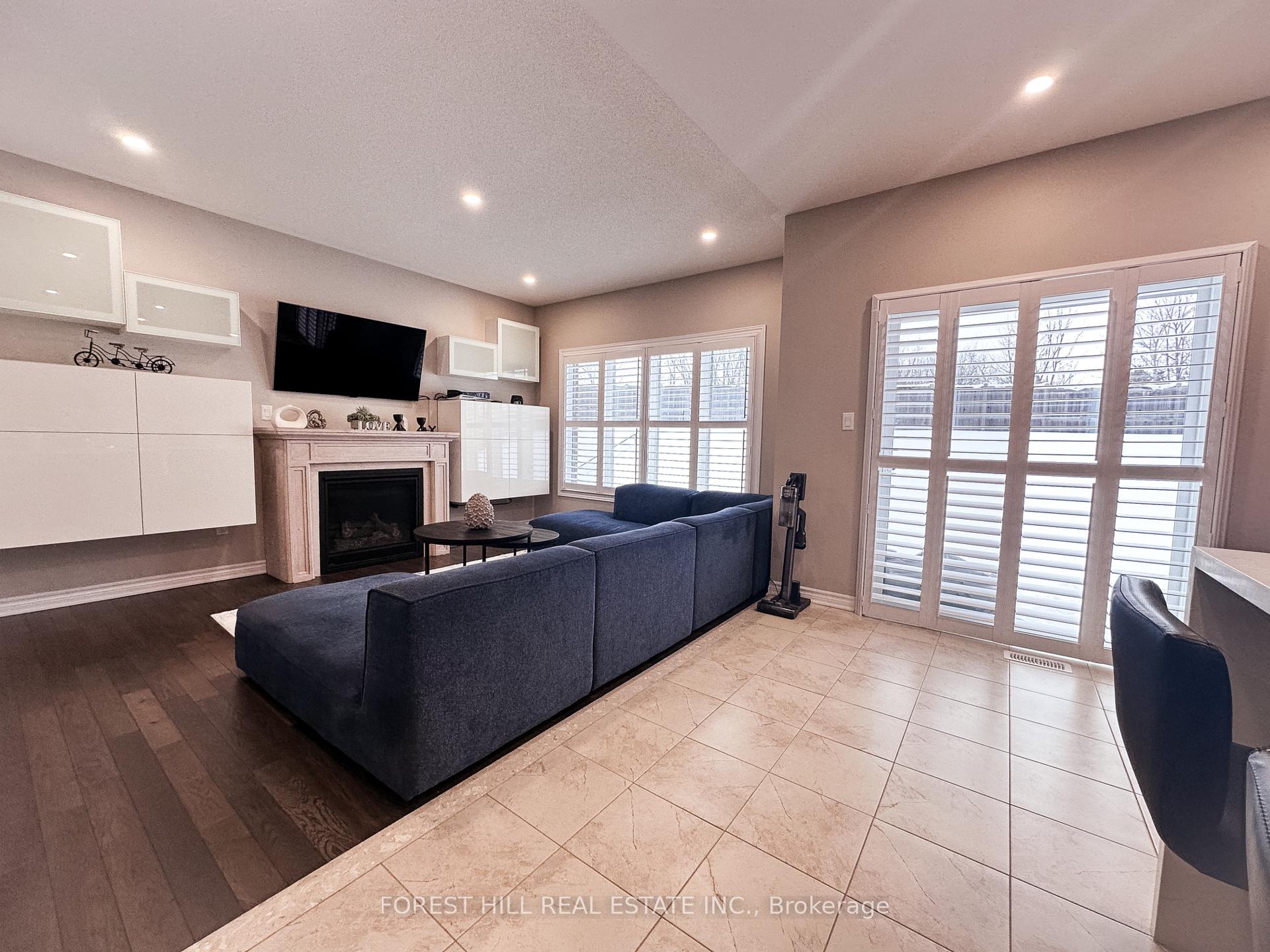 Photo 2 of 92 Terry Clayton Avenue, Brock, Beaverton — HOMEH