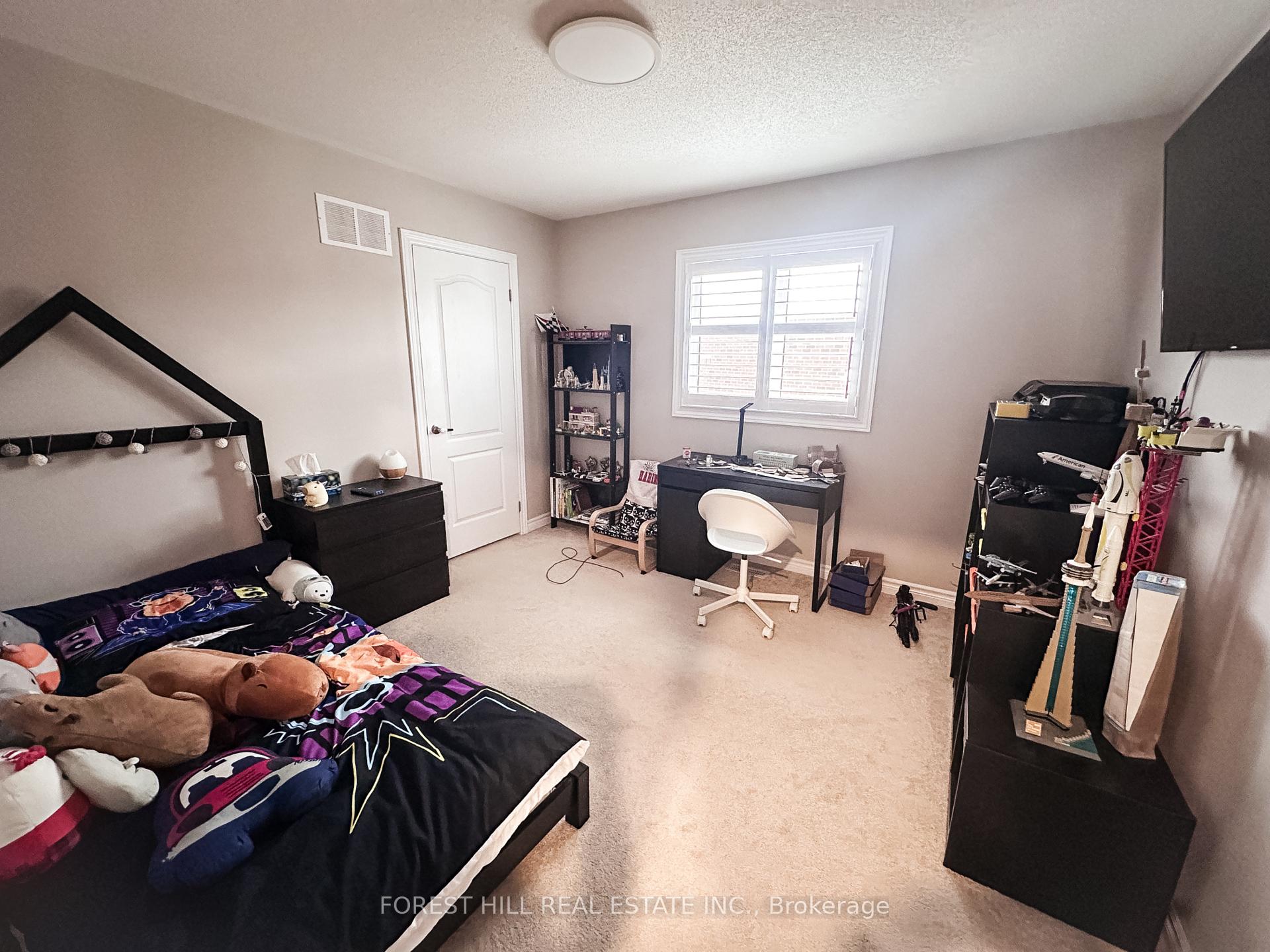 Photo 25 of 92 Terry Clayton Avenue, Brock, Beaverton — HOMEH