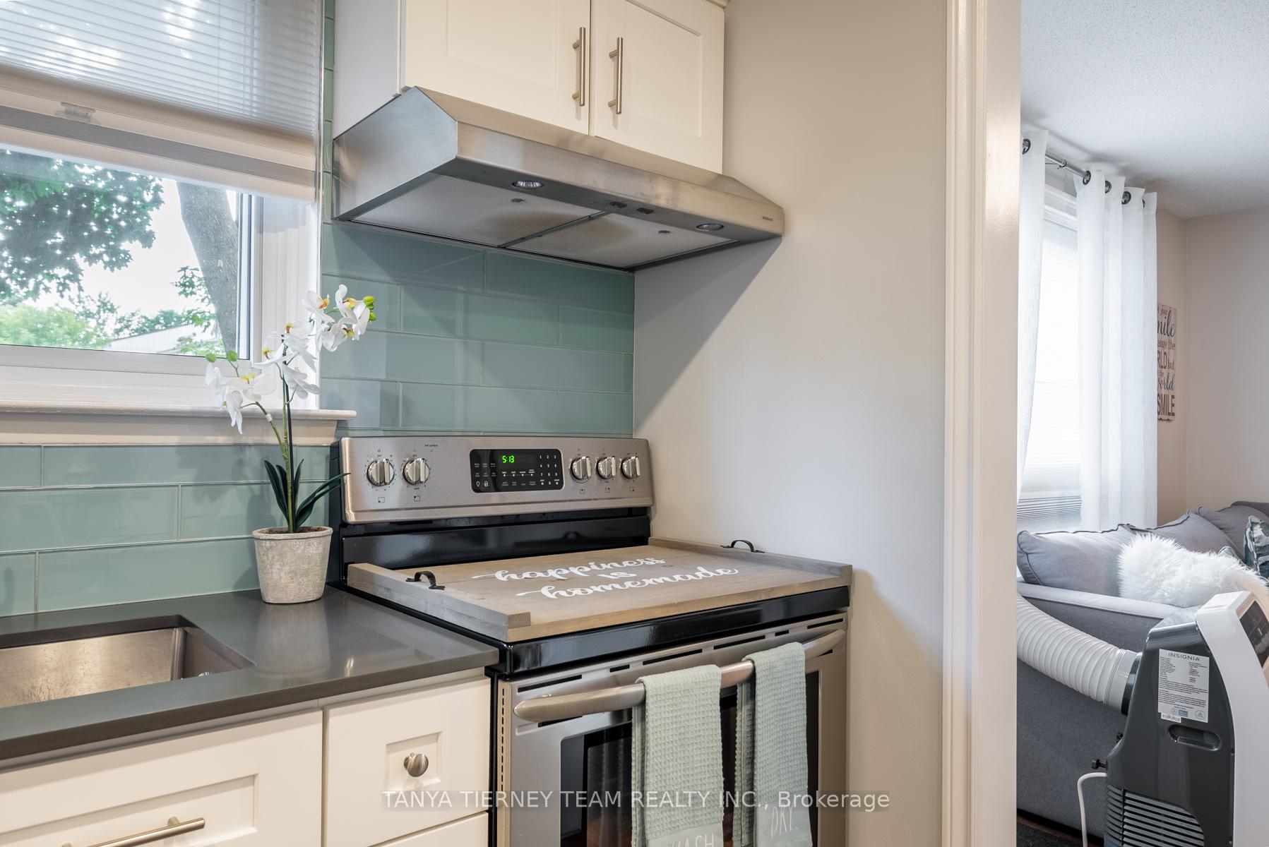Photo 9 of Unit 24, 120 Nonquon Road, Oshawa, Centennial — HOMEH