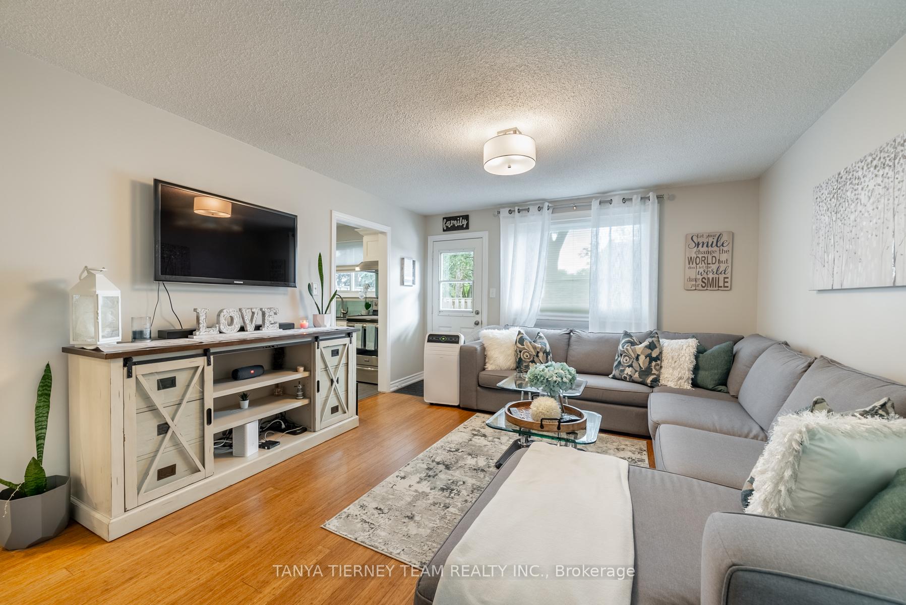 Photo 13 of Unit 24, 120 Nonquon Road, Oshawa, Centennial — HOMEH
