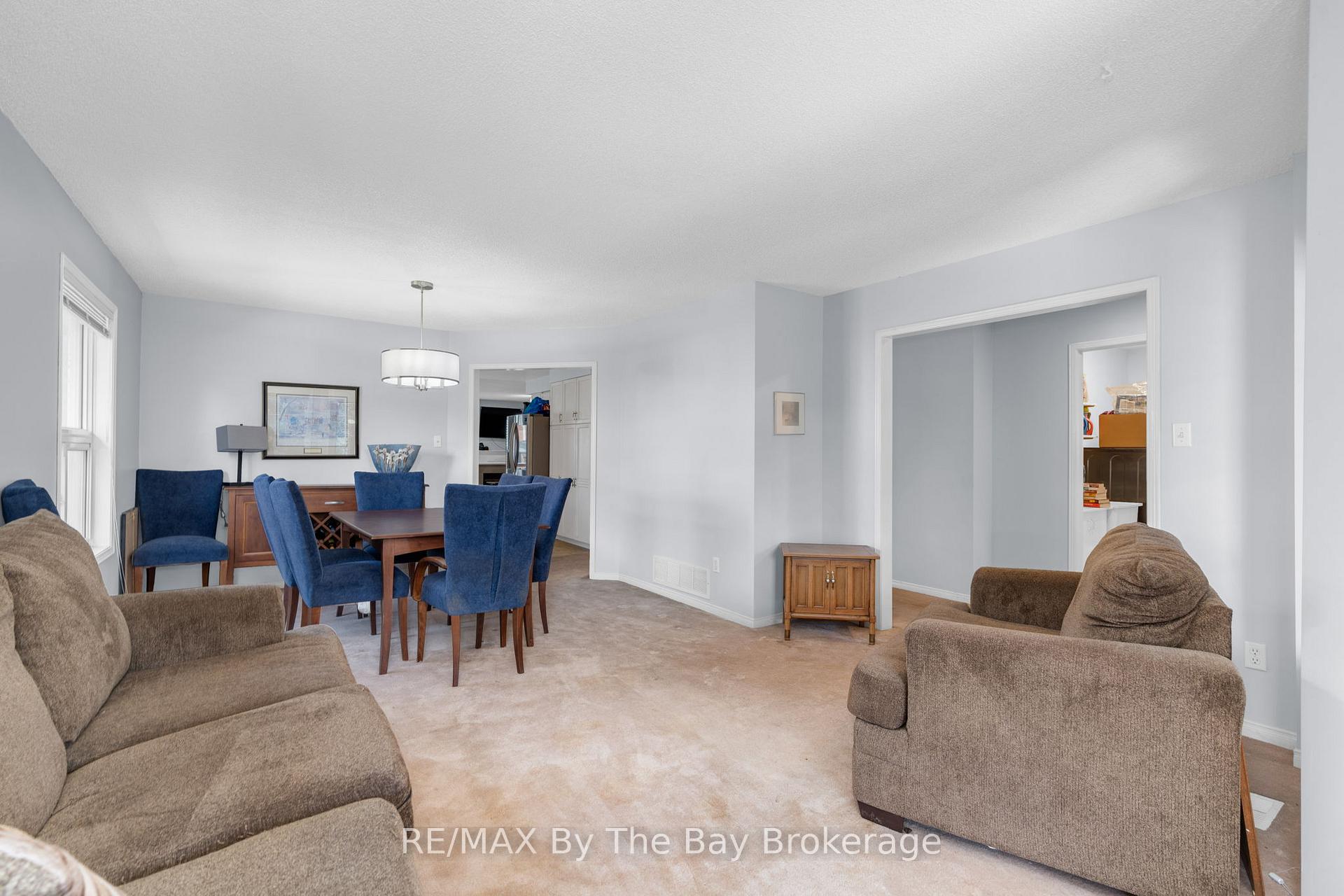 Photo 5 of 83 Ward Drive, Barrie, Painswick South — HOMEH