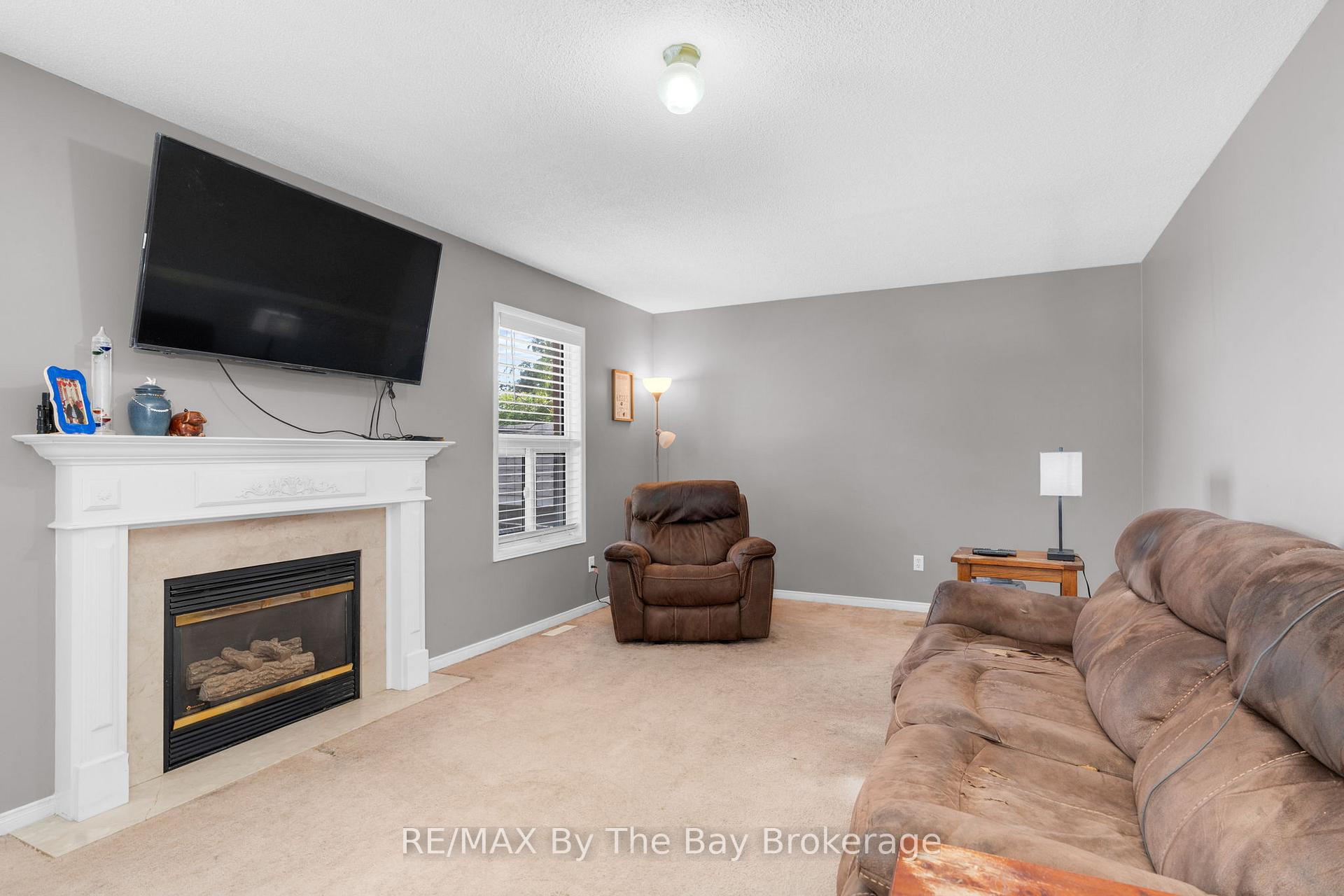 Photo 13 of 83 Ward Drive, Barrie, Painswick South — HOMEH