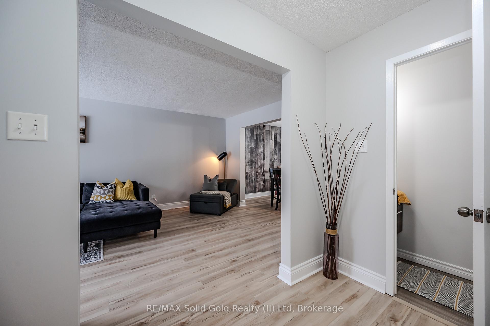 Photo 2 of Unit 46, 49 Cedarwoods Crescent, Kitchener — HOMEH
