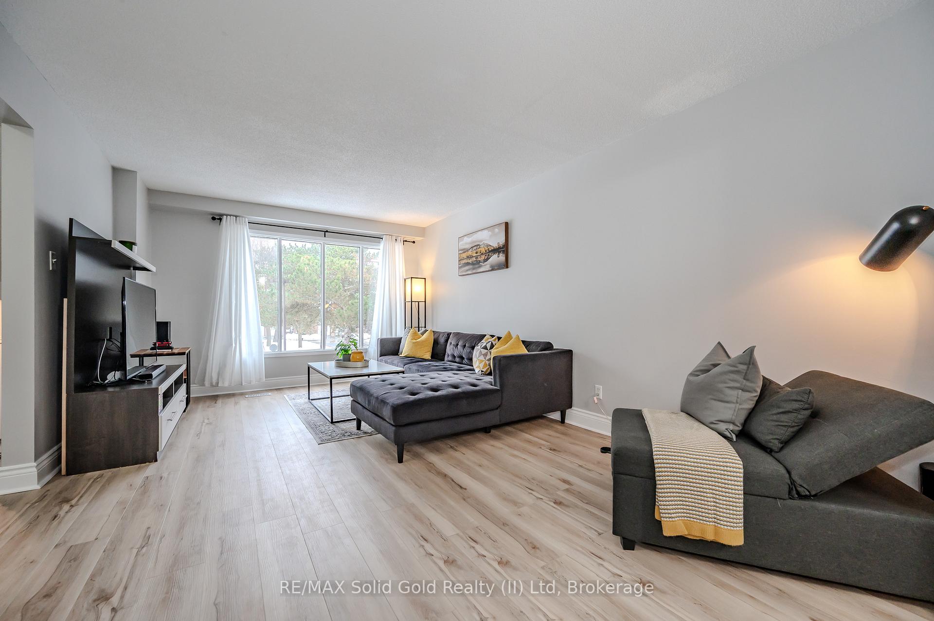 Photo 3 of Unit 46, 49 Cedarwoods Crescent, Kitchener — HOMEH
