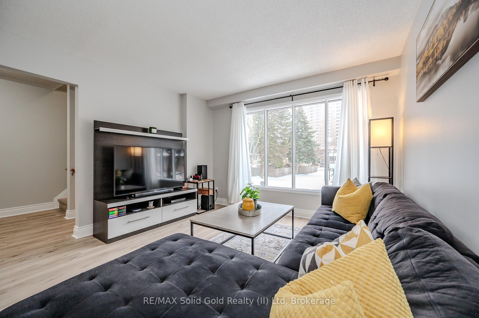 Photo 5 of Unit 46, 49 Cedarwoods Crescent, Kitchener — HOMEH
