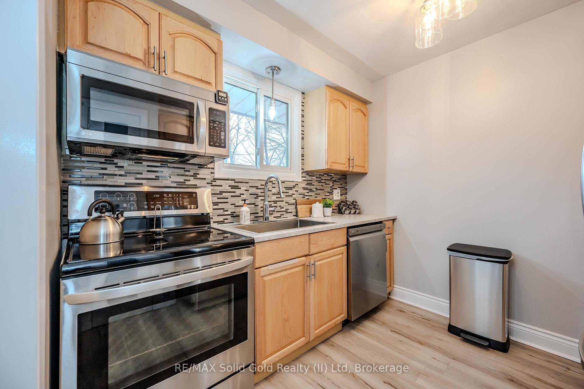 Photo 13 of Unit 46, 49 Cedarwoods Crescent, Kitchener — HOMEH