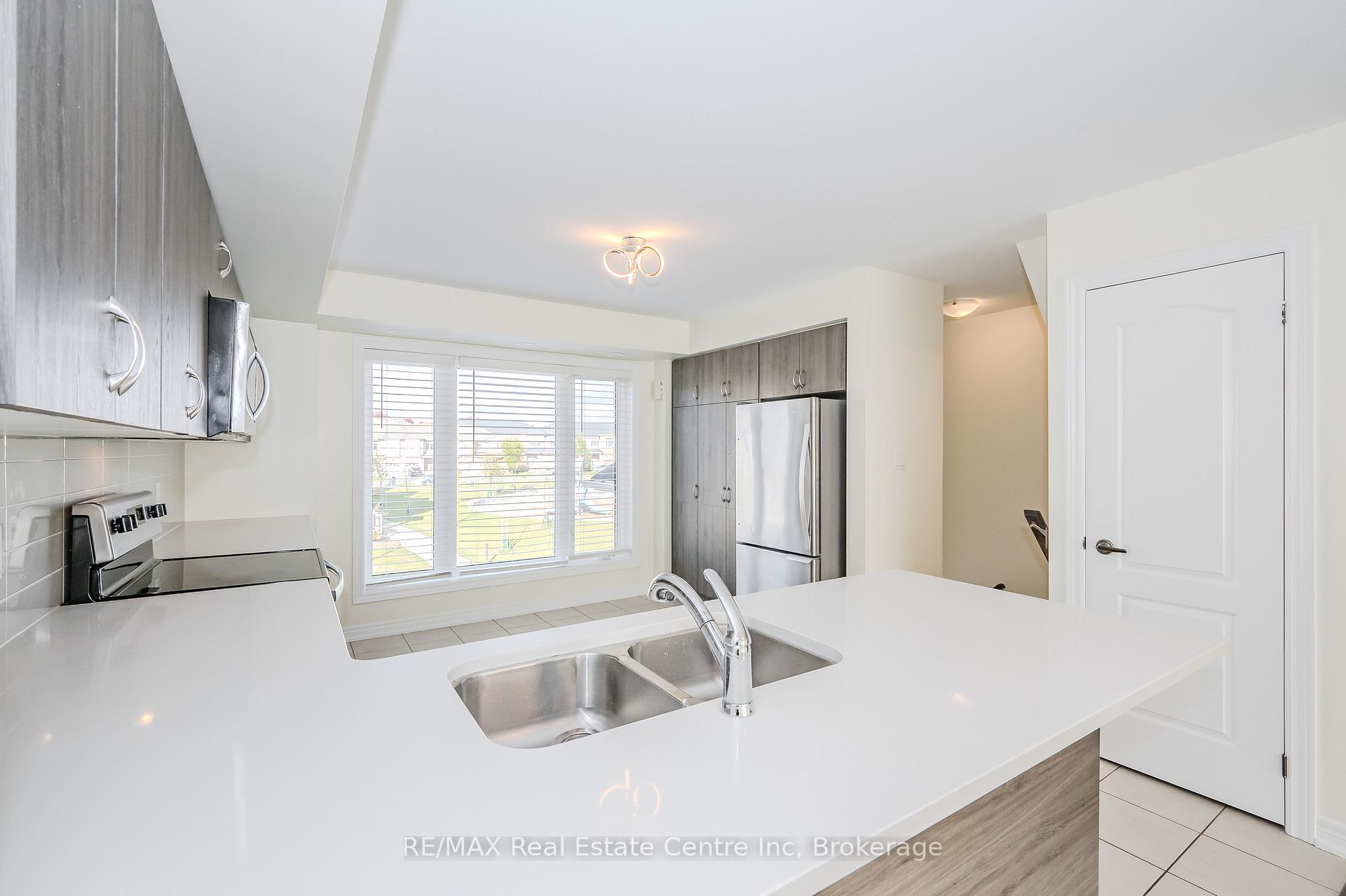 Photo 13 of 256 Law Drive, Guelph, Grange Road — HOMEH