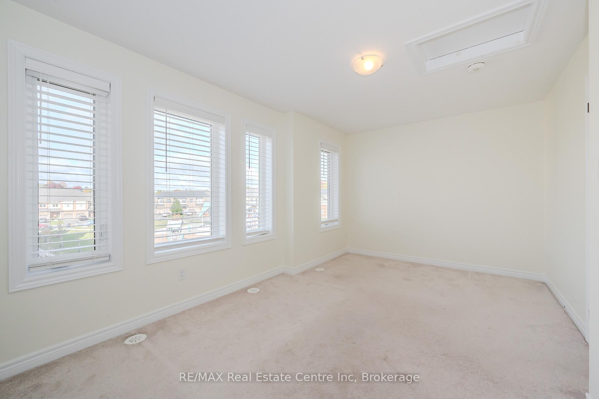 Photo 20 of 256 Law Drive, Guelph, Grange Road — HOMEH