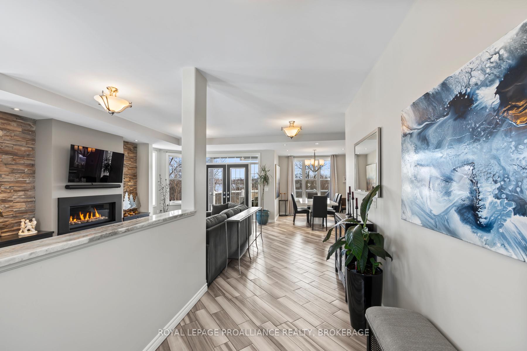 Photo 6 of 700 Newmarket Lane, Kingston, Rideau — HOMEH