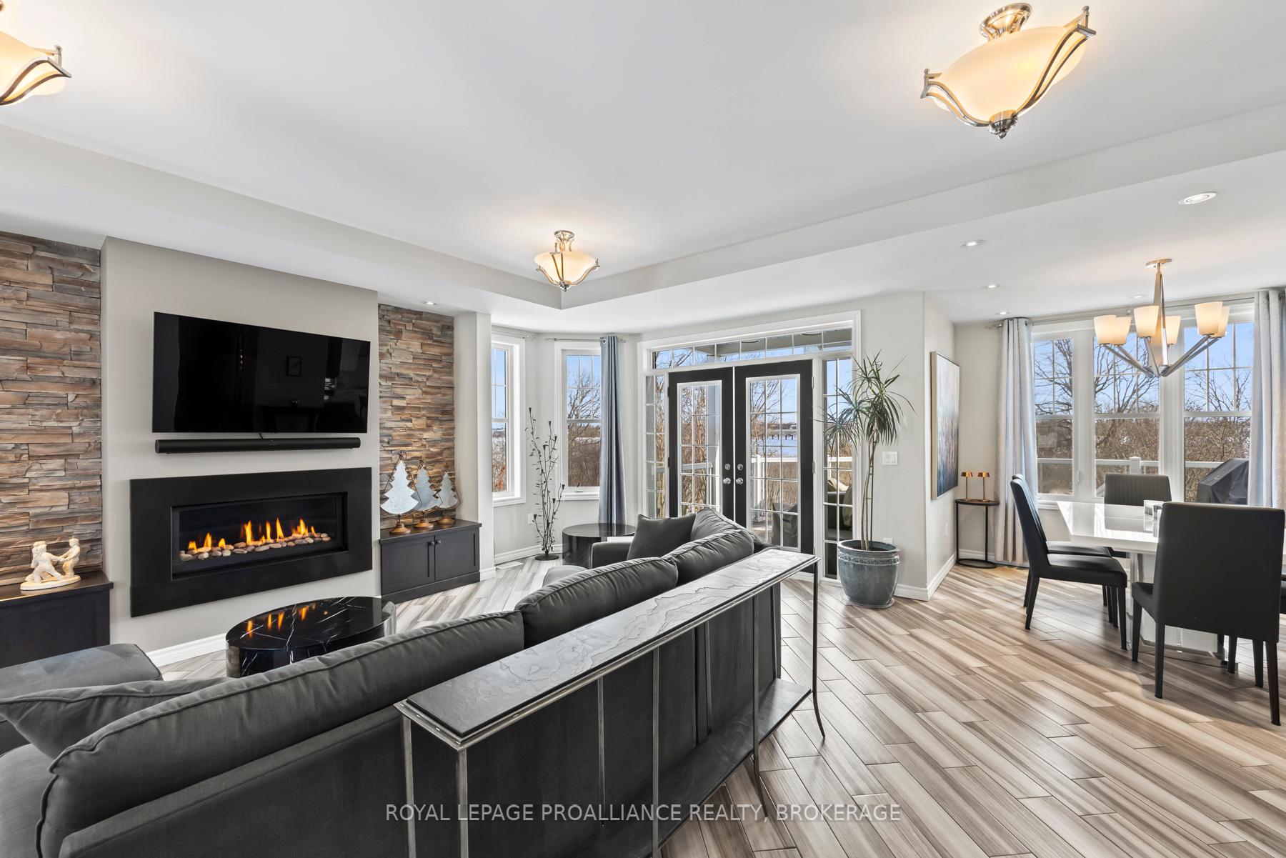 Photo 7 of 700 Newmarket Lane, Kingston, Rideau — HOMEH