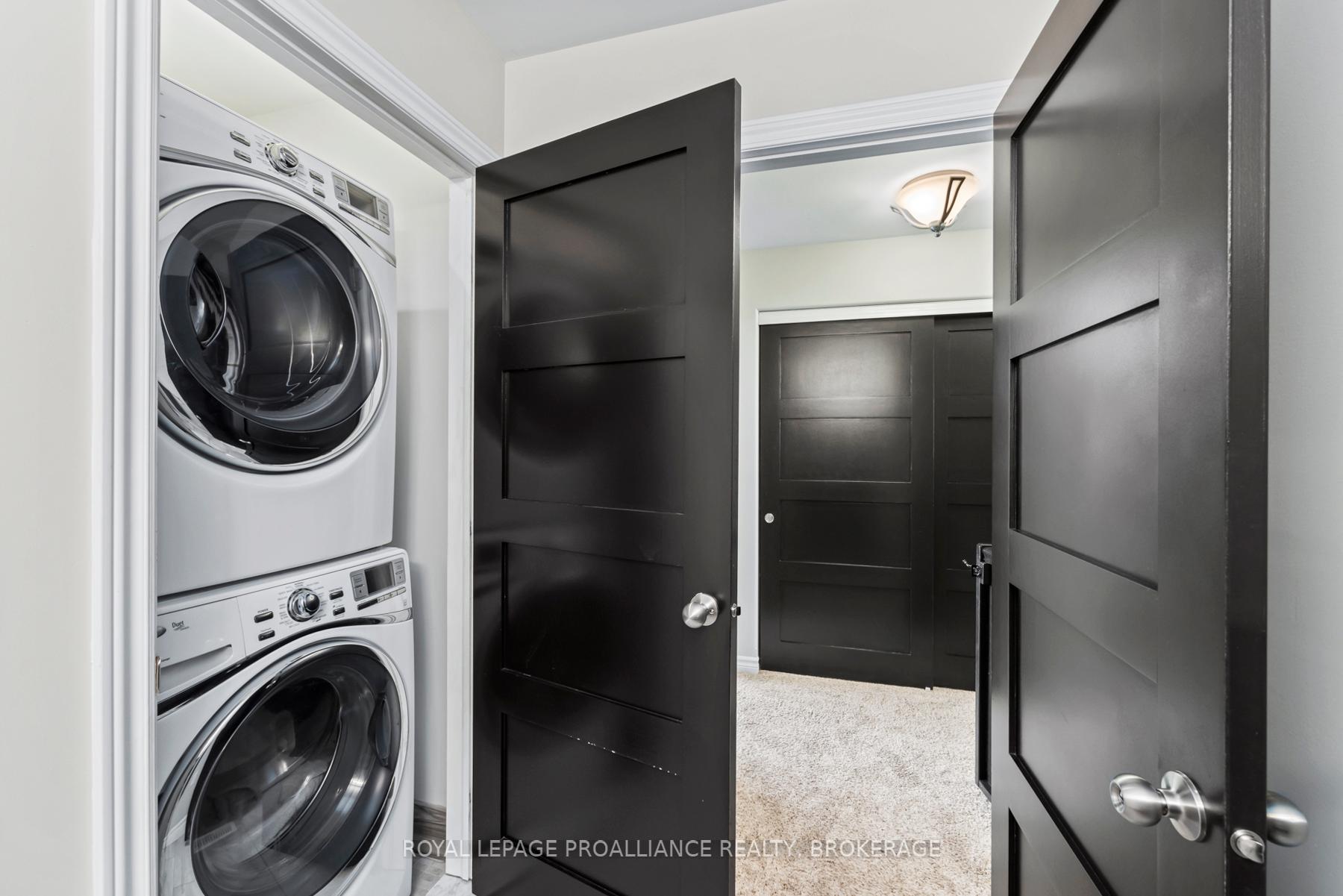 Photo 24 of 700 Newmarket Lane, Kingston, Rideau — HOMEH