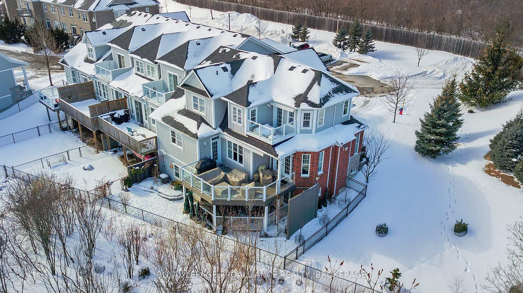 Photo 39 of 700 Newmarket Lane, Kingston, Rideau — HOMEH