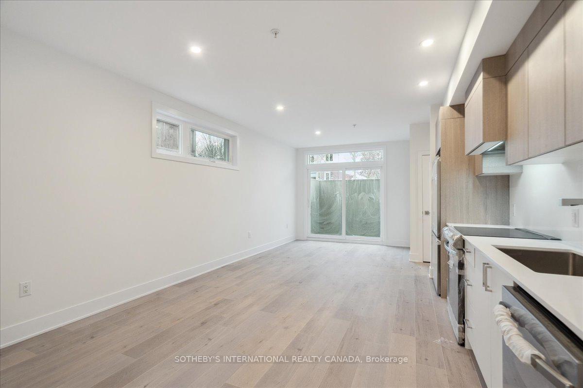 Photo 9 of Unit 1, 683 Melbourne Avenue, Ottawa, Laurentianview — HOMEH