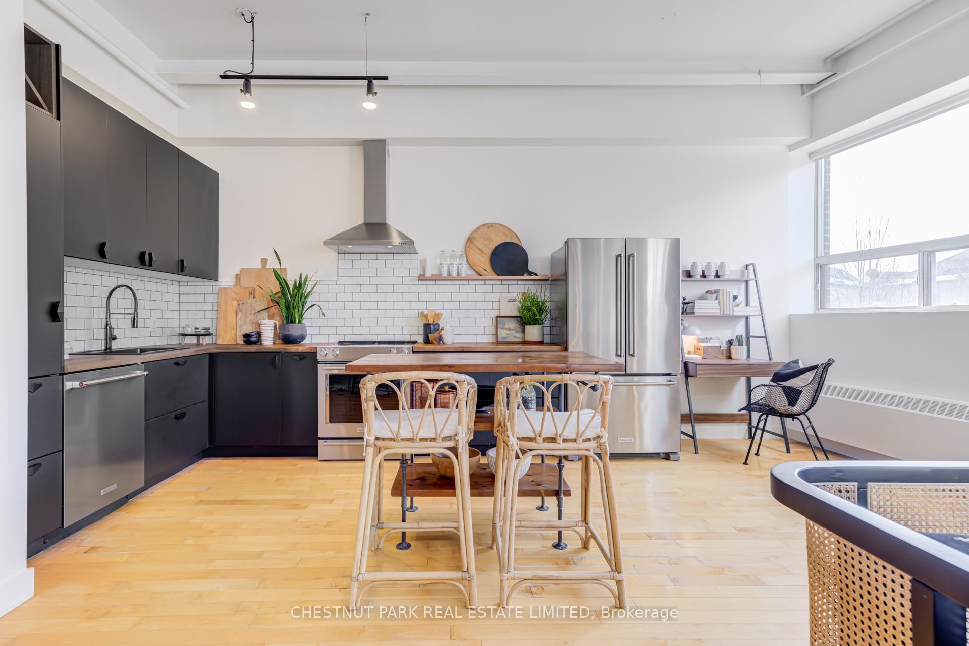 Front of Unit 214, 326 Carlaw Avenue
