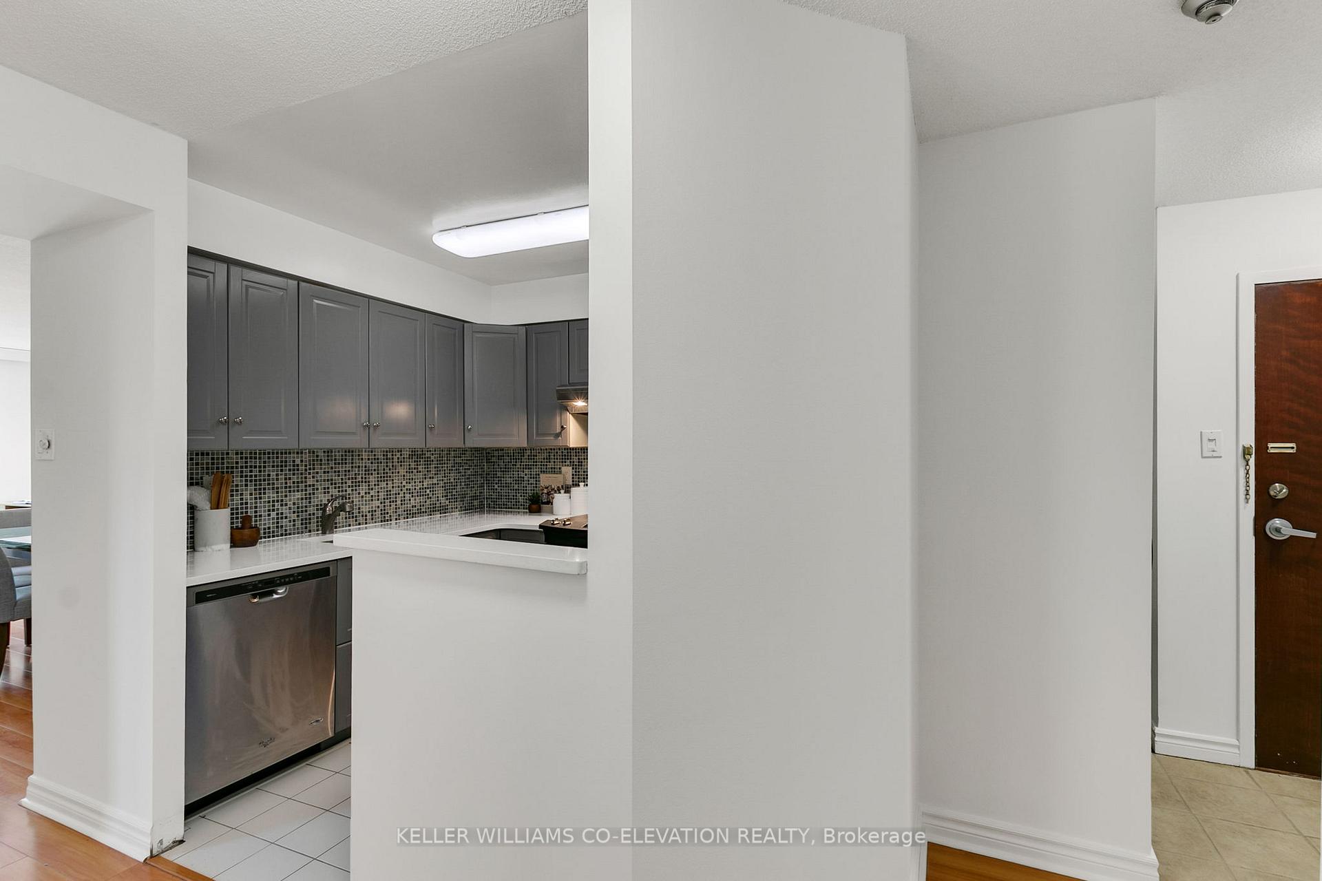 Photo 6 of Unit 401, 356 Mcrae Drive, Toronto, Leaside — HOMEH