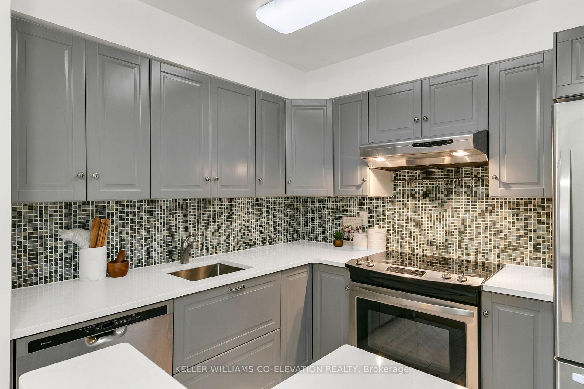 Photo 21 of Unit 401, 356 Mcrae Drive, Toronto, Leaside — HOMEH