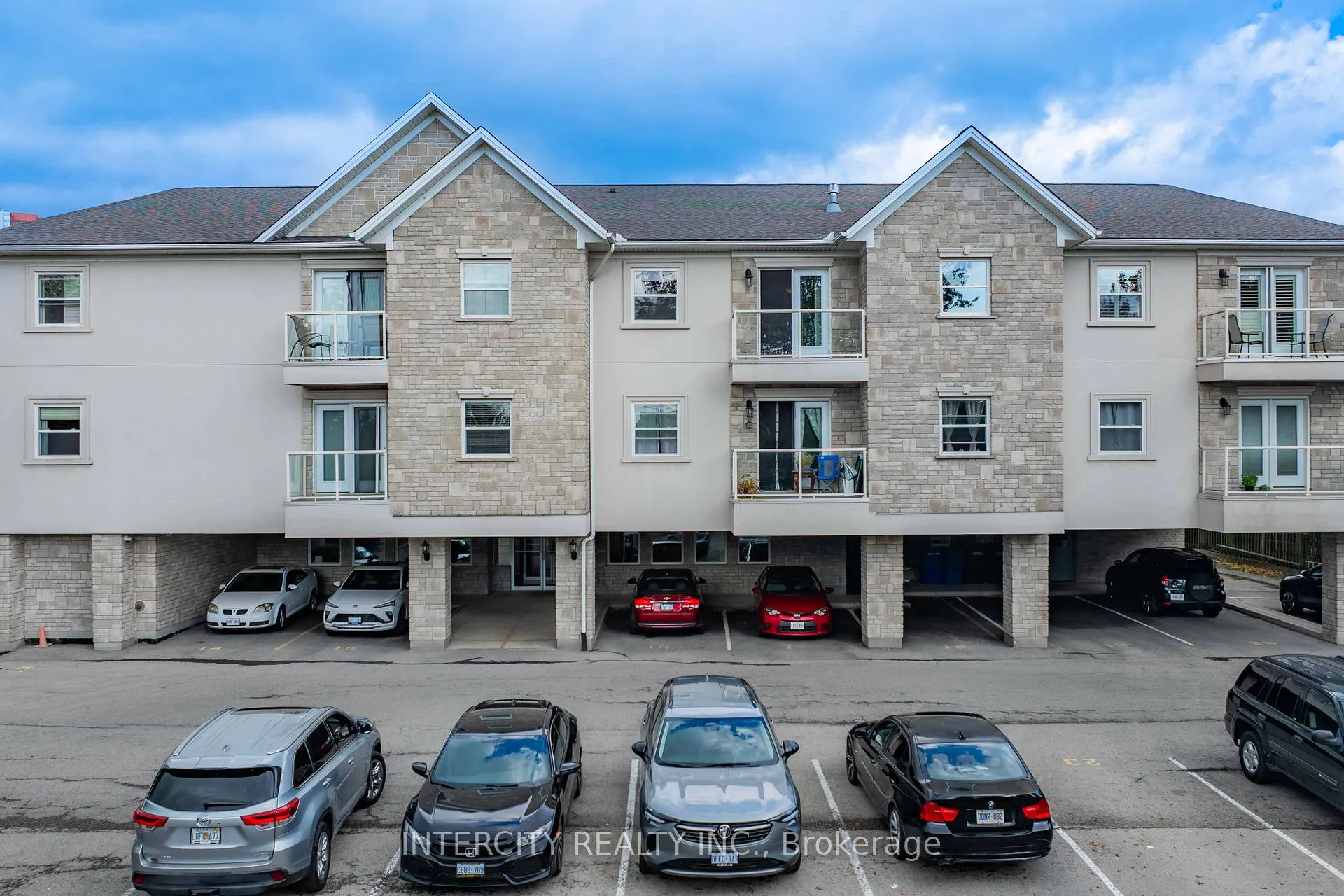 Front of Unit 306, 6928 Ailanthus Avenue E