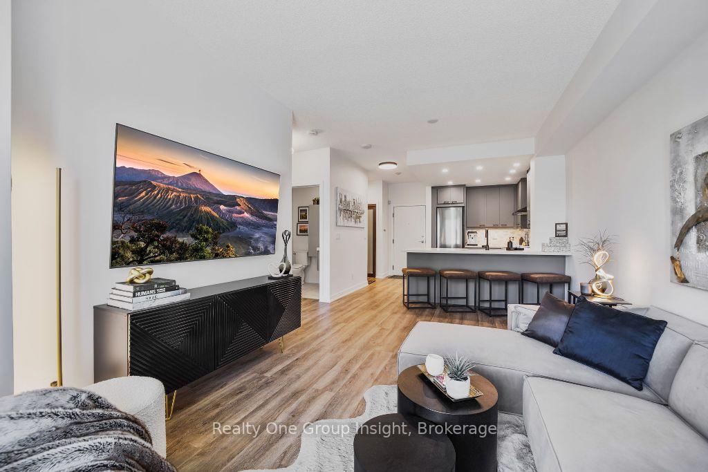 Photo 9 of Unit 908, 551 Maple Avenue, Burlington, Brant — HOMEH