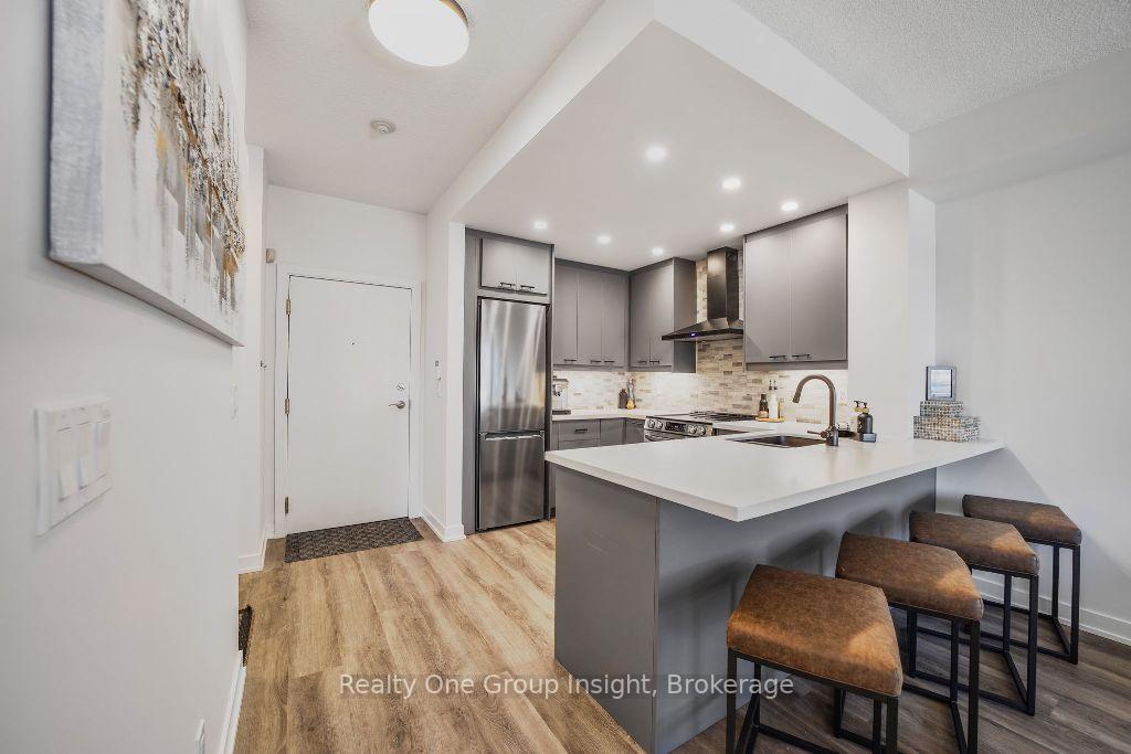 Photo 13 of Unit 908, 551 Maple Avenue, Burlington, Brant — HOMEH