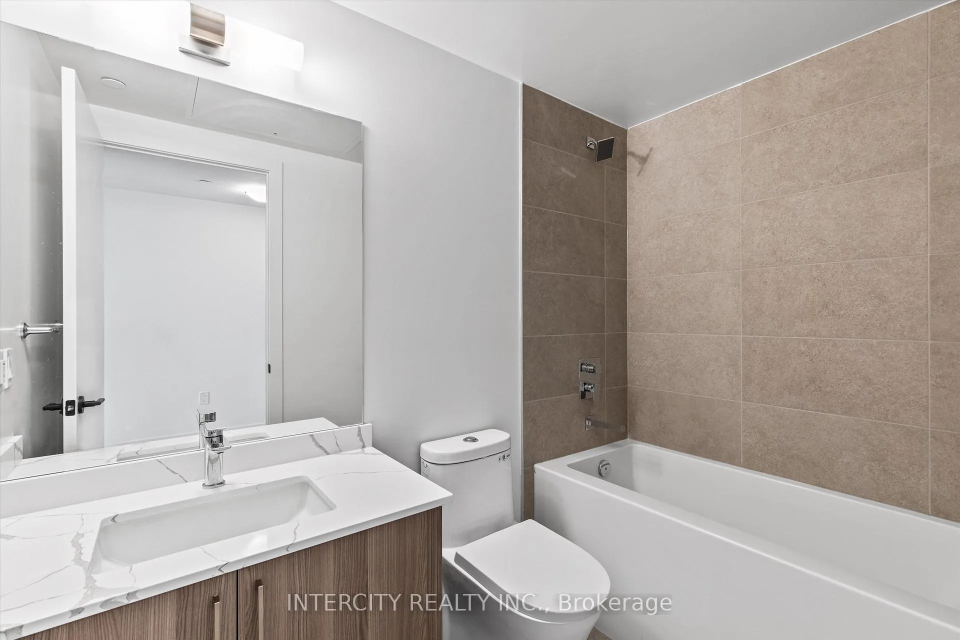 Photo 14 of Unit 415, 2075 King Road, King, King City — HOMEH