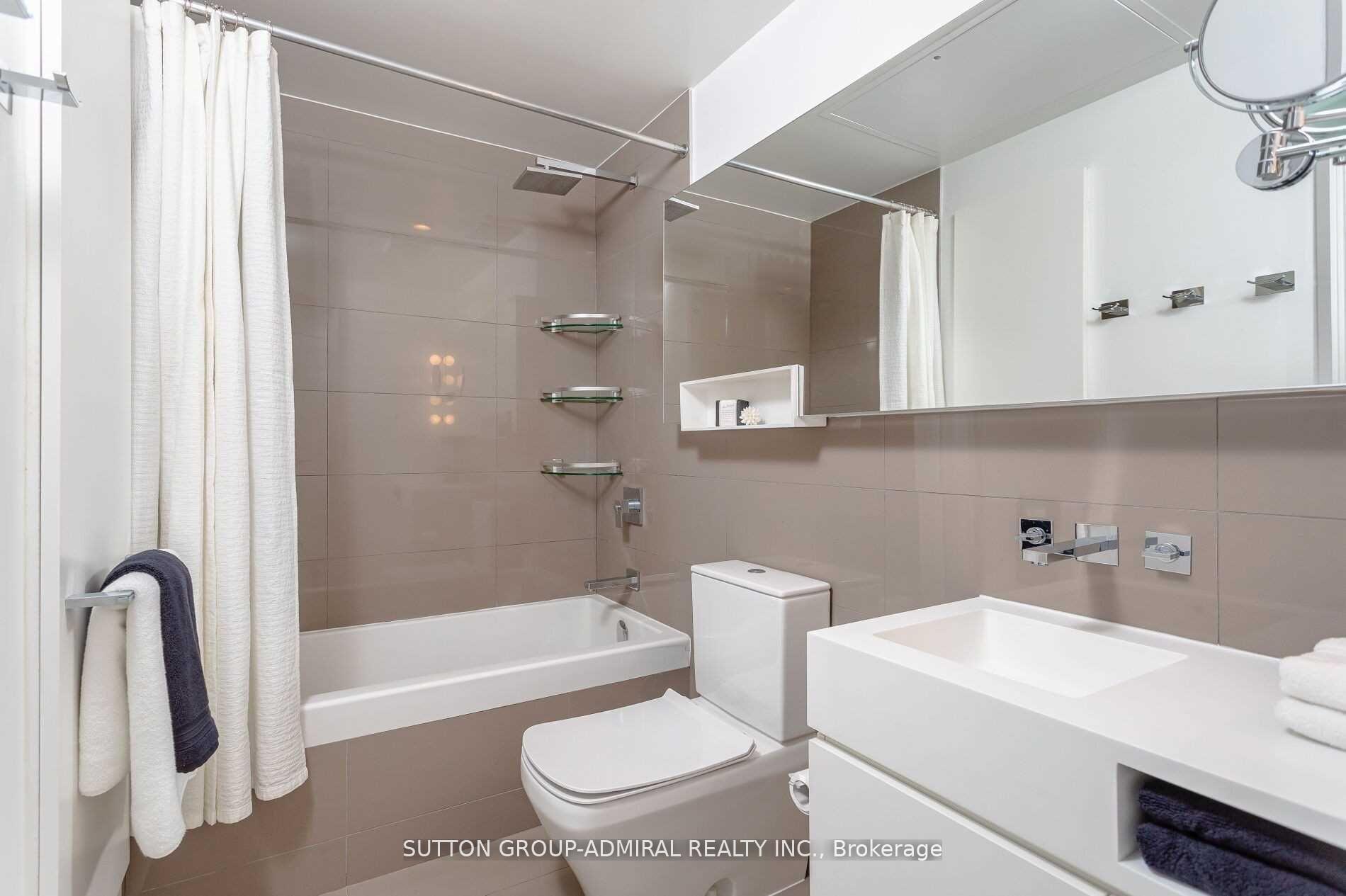 Photo 11 of Unit 4609, 45 Charles Street E, Toronto, Church-Yonge Corridor — HOMEH