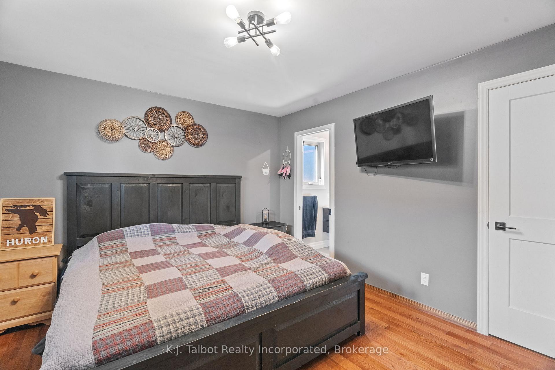 Photo 14 of 47 Suncoast Drive W, Goderich, Goderich (Town) — HOMEH