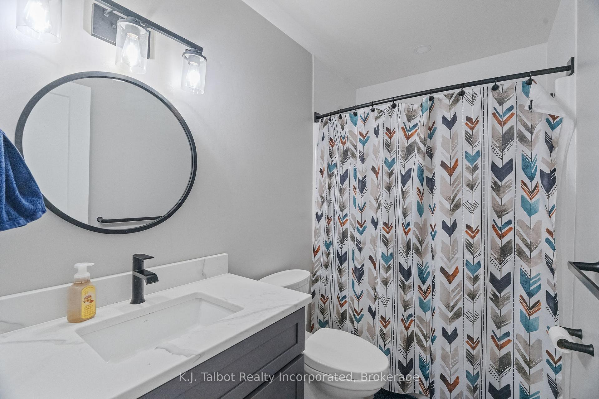 Photo 20 of 47 Suncoast Drive W, Goderich, Goderich (Town) — HOMEH