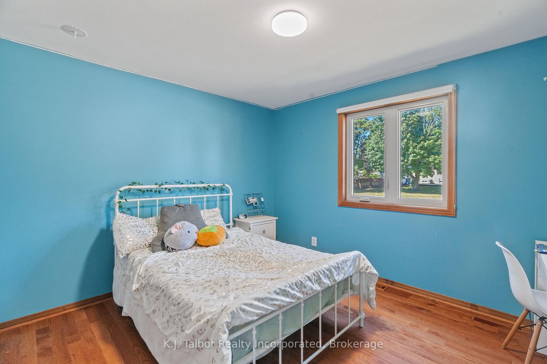 Photo 21 of 47 Suncoast Drive W, Goderich, Goderich (Town) — HOMEH