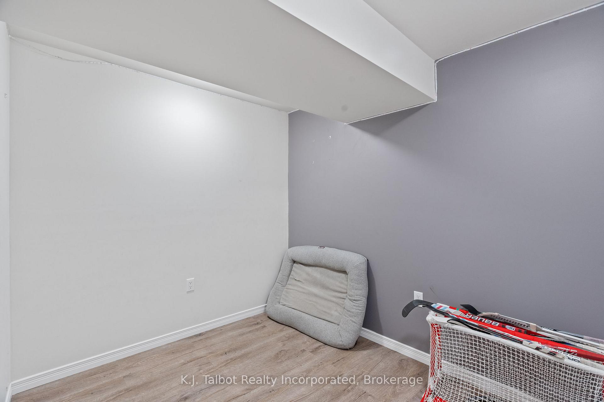 Photo 29 of 47 Suncoast Drive W, Goderich, Goderich (Town) — HOMEH