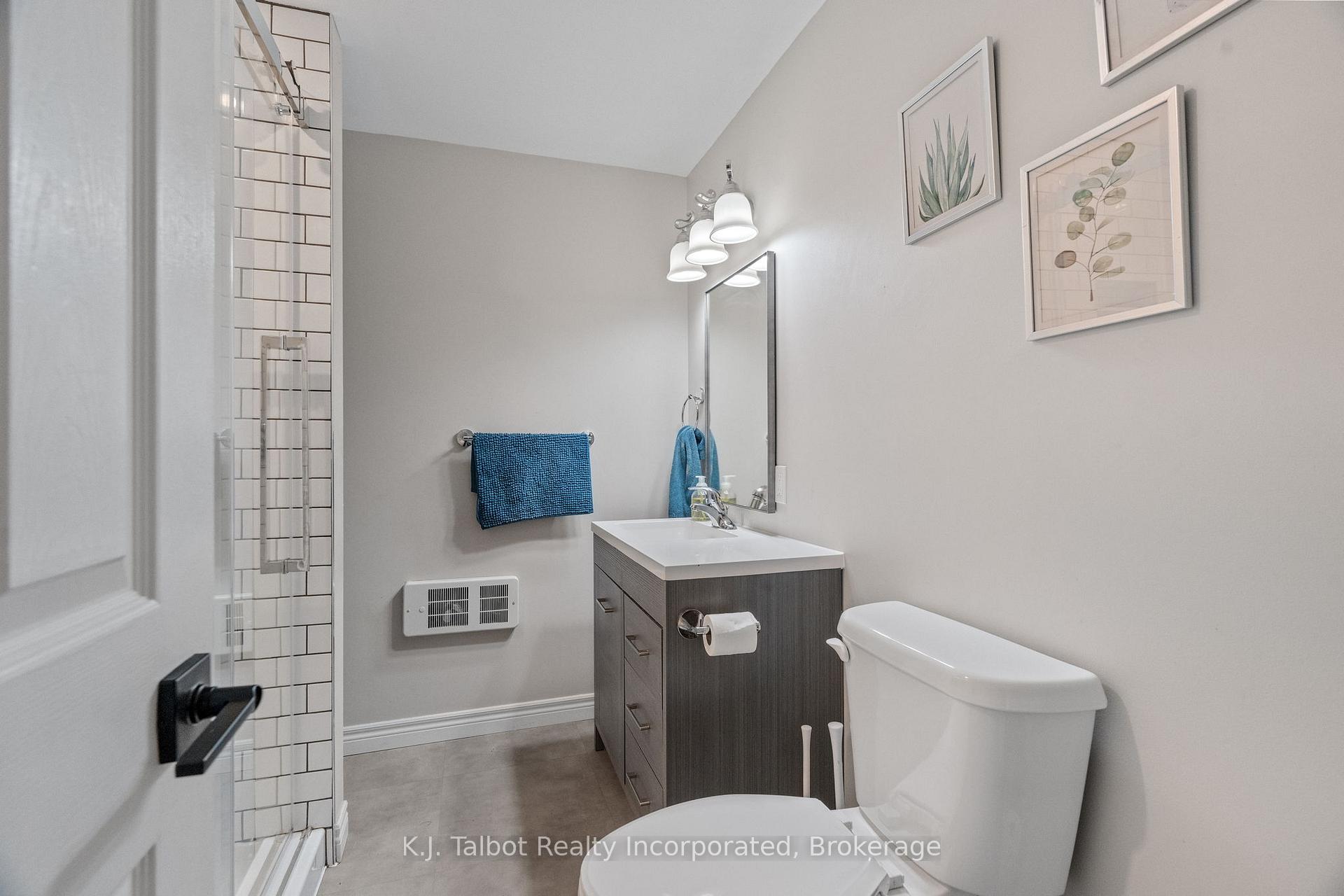 Photo 33 of 47 Suncoast Drive W, Goderich, Goderich (Town) — HOMEH