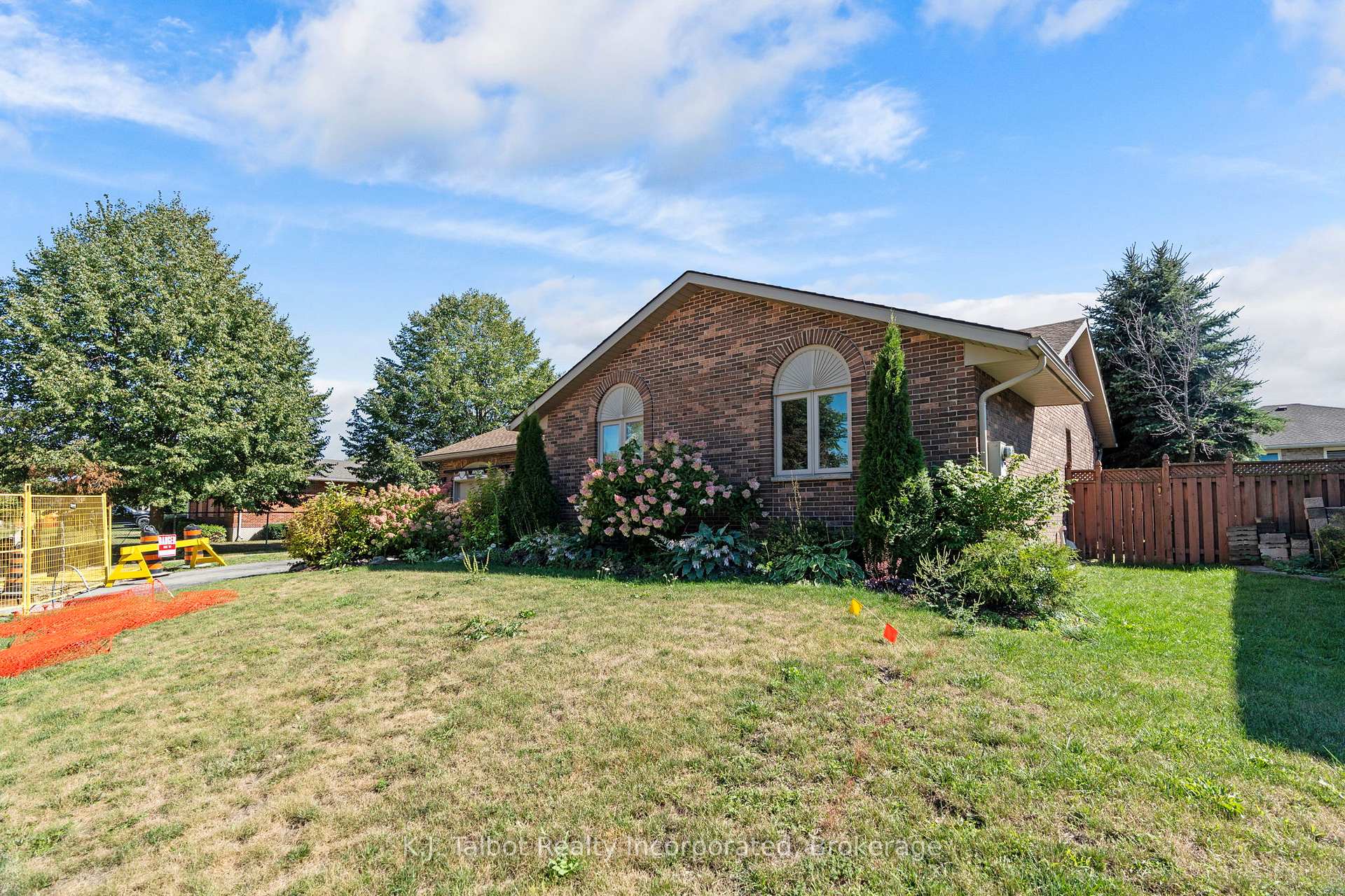 Photo 43 of 47 Suncoast Drive W, Goderich, Goderich (Town) — HOMEH