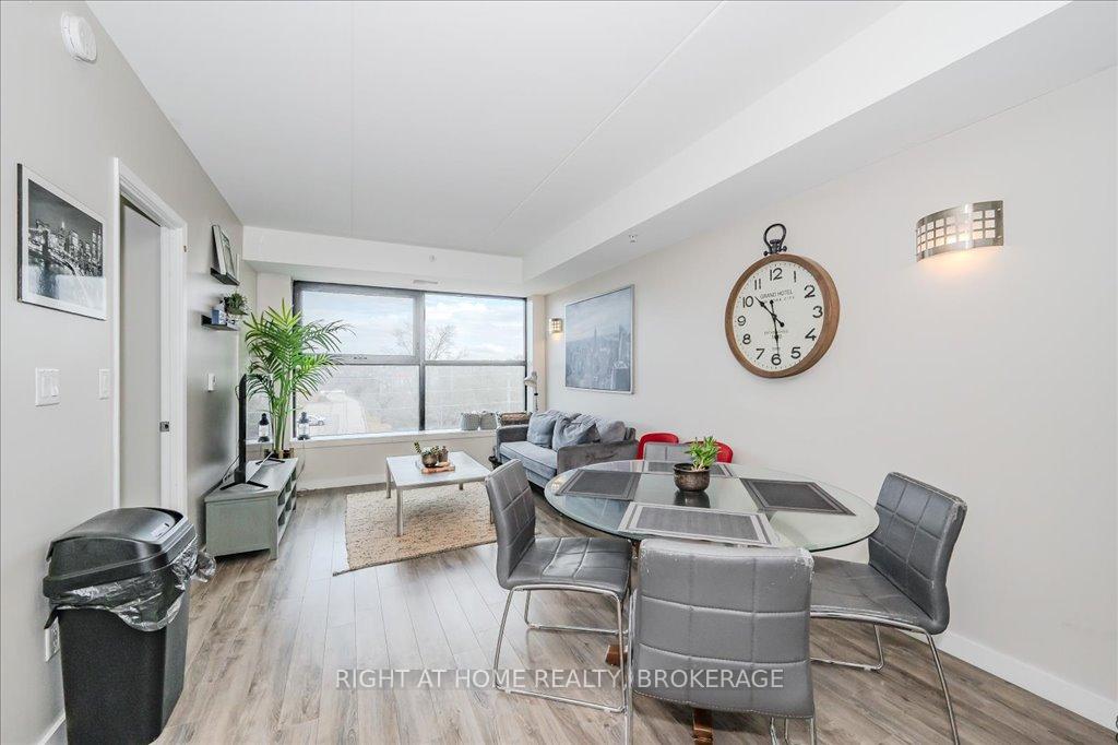 Photo 5 of Unit 404, 1291 Gordon Street, Guelph, Kortright West — HOMEH