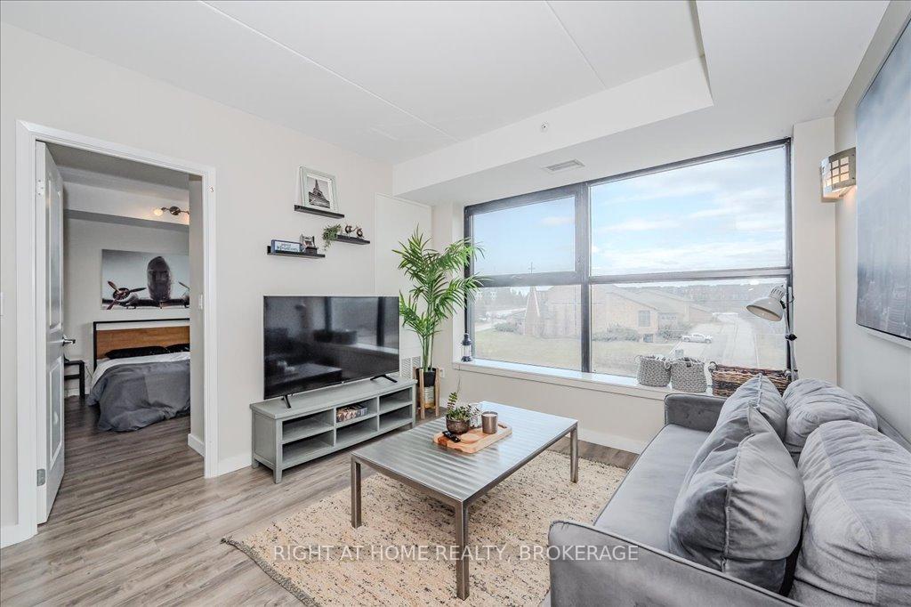 Photo 7 of Unit 404, 1291 Gordon Street, Guelph, Kortright West — HOMEH