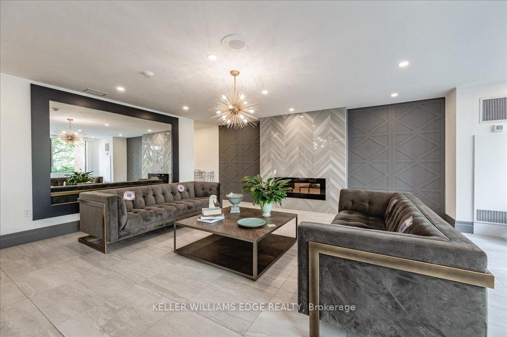 Photo 4 of Unit 1804, 1270 Maple Crossing Boulevard, Burlington, Brant — HOMEH