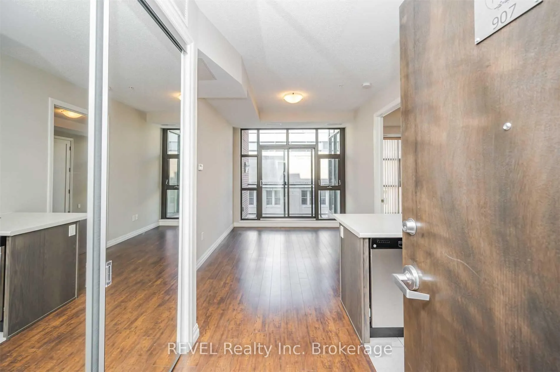 Photo 7 of Unit 907, 112 King Street E, Hamilton, Beasley — HOMEH