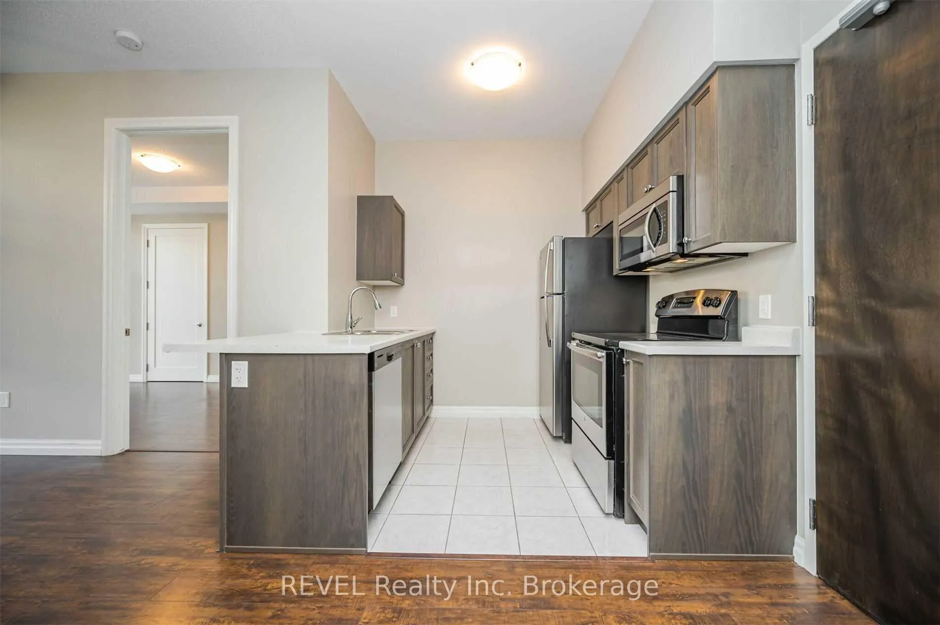 Photo 8 of Unit 907, 112 King Street E, Hamilton, Beasley — HOMEH