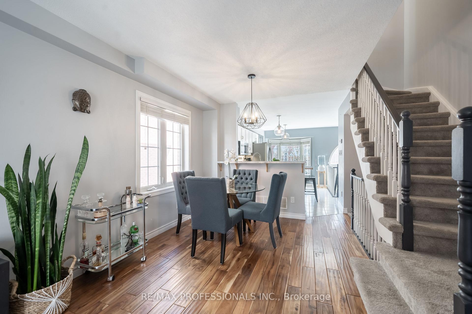 Photo 6 of Unit 27, 3480 Upper Middle Road, Burlington, Palmer — HOMEH