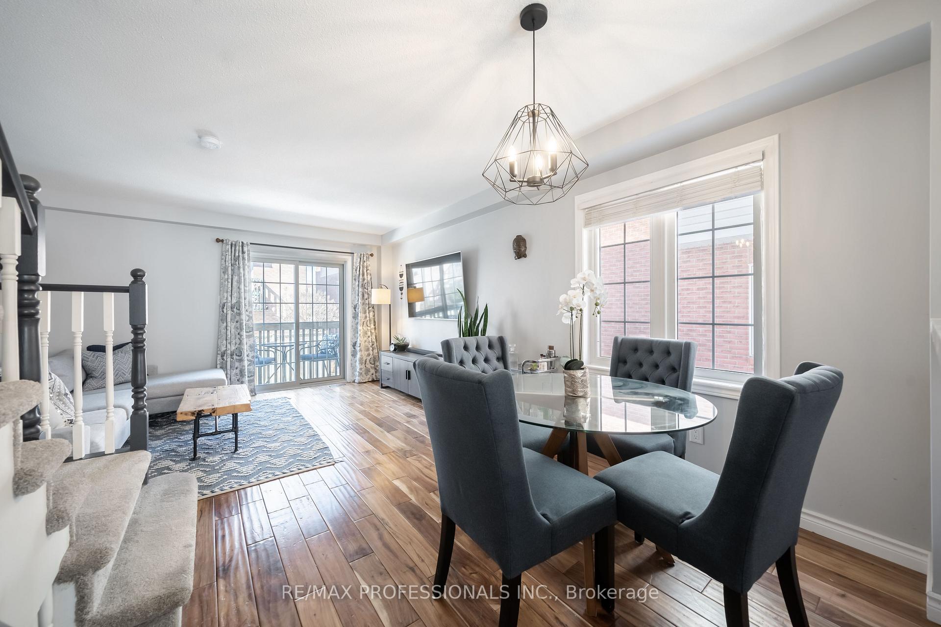 Photo 7 of Unit 27, 3480 Upper Middle Road, Burlington, Palmer — HOMEH